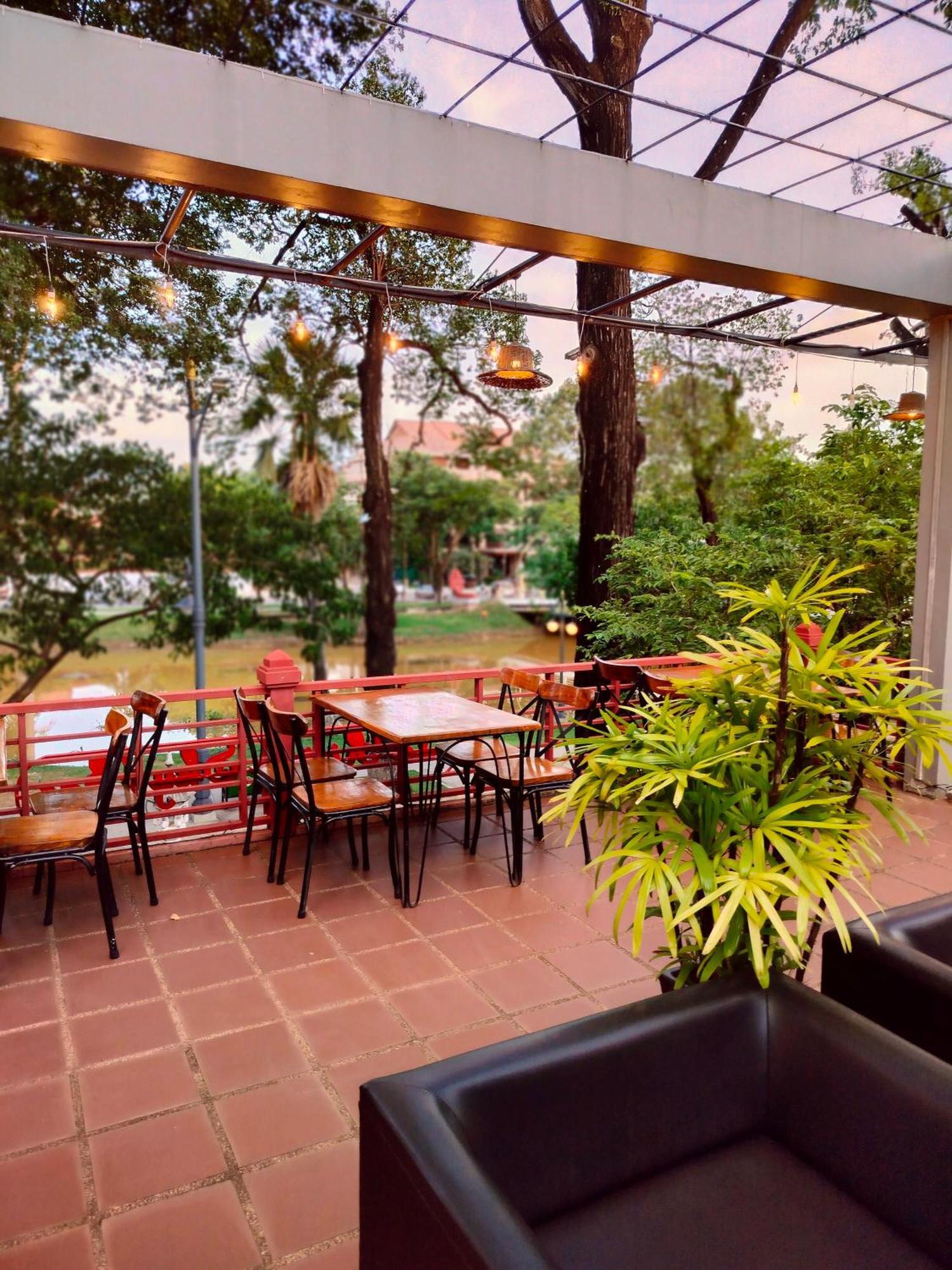 La Riviere D' Angkor Resort Сіємреап Екстер'єр фото